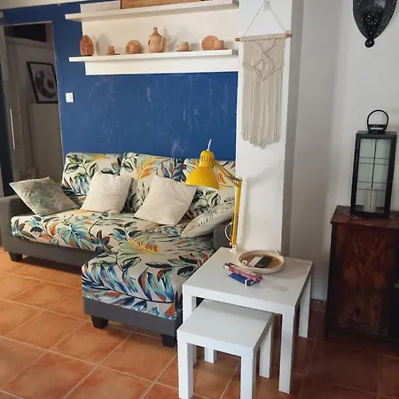 Casita Mona Y Acogedora Αλάκουας