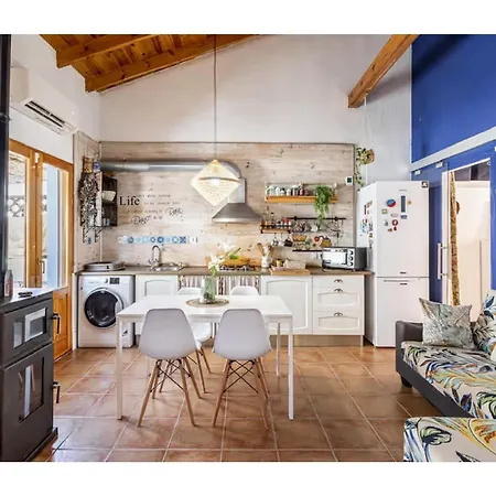 Casita Mona Y Acogedora